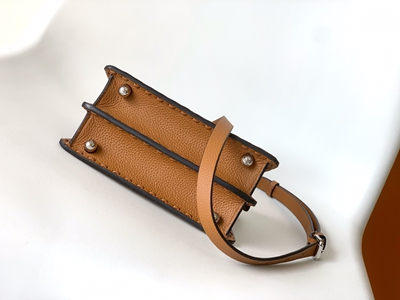 フェンディバッグ内部構造